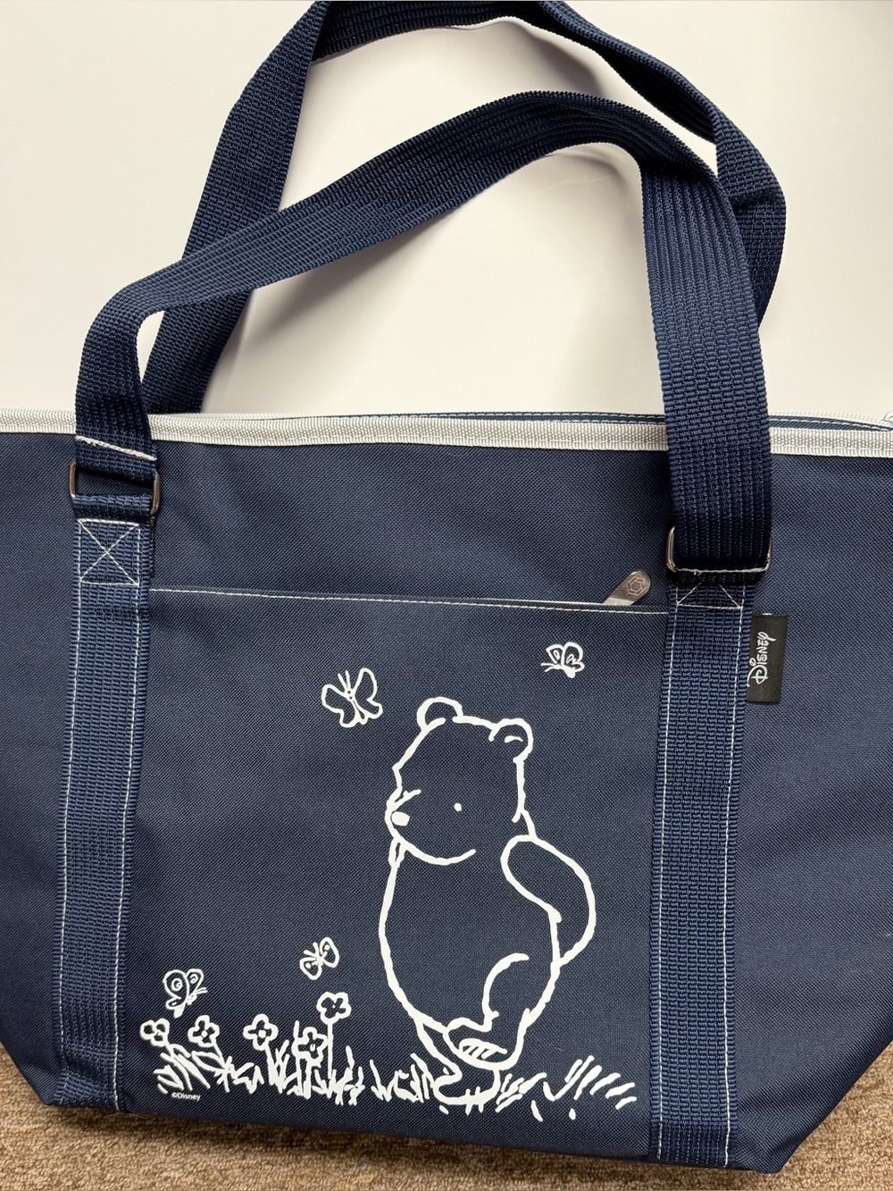 Disney Navy and White Winnie the Pooh thermal picnic tote. Never used.